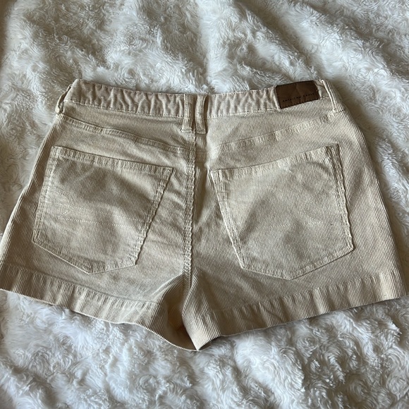 Cream corduroy shorts - Picture 3 of 3